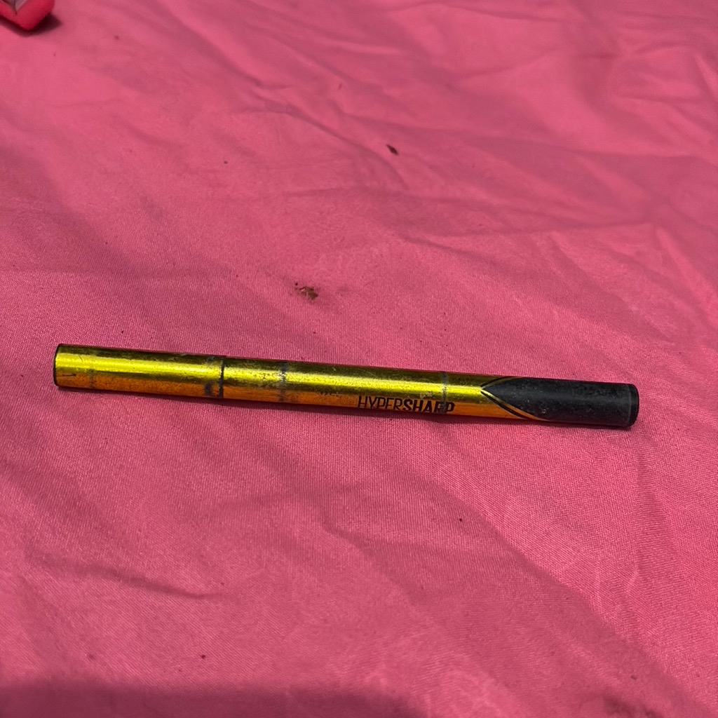 Hypersharp Liner - Black imgfdn-7db6df78-c656-40bd-95f9-ff0a5eddfbb5