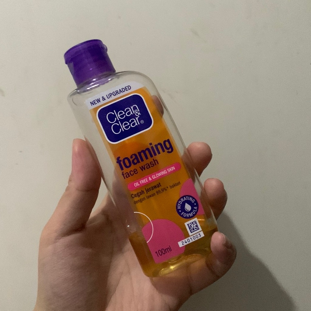 Foaming Face Wash imgfdn-65c67590-0c60-4487-97a8-ab6507e94228