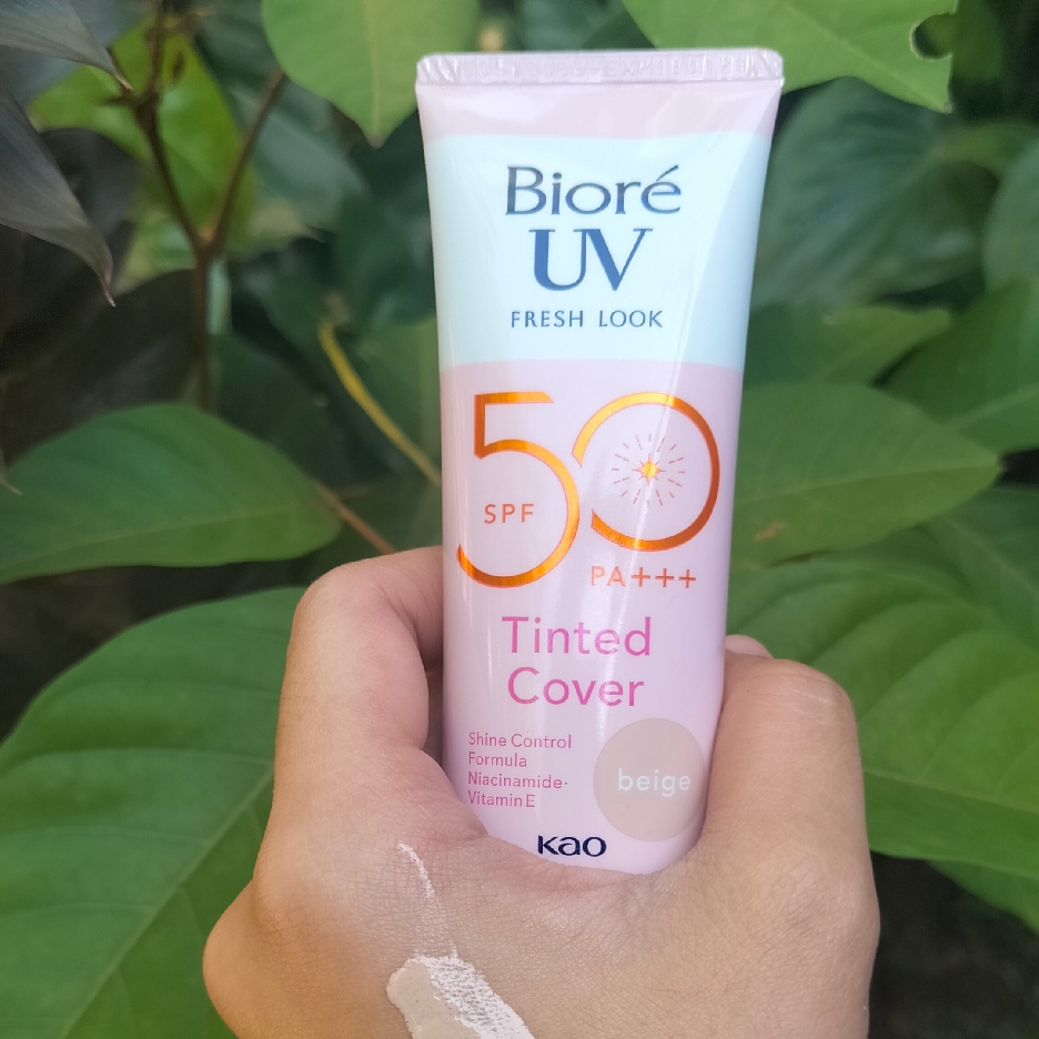 UV Fresh Look Tinted C SPF50 - Beige imgfdn-d75da75c-7979-48a1-a66a-9ed3b6af7ade