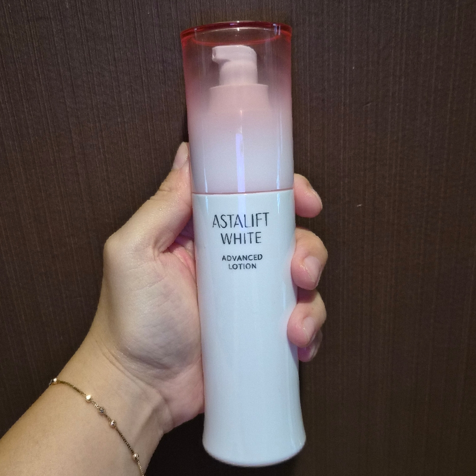 White Advanced Lotion imgfdn-61470841-8fcd-4c56-a612-6a867f89cf3b