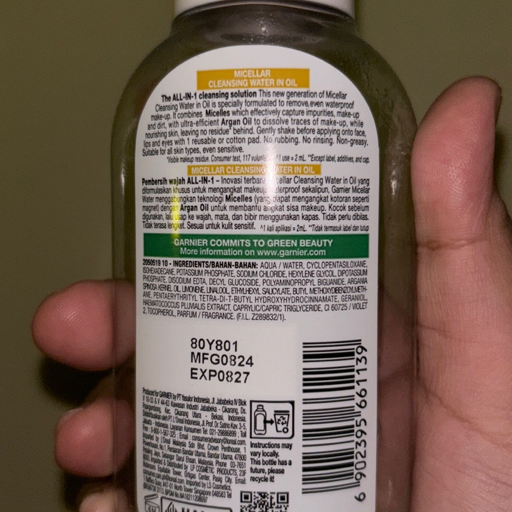 Micellar Oil-Infused Cleansing Water imgfdn-7502eb76-0ed0-44ab-9e51-712a31ac334c