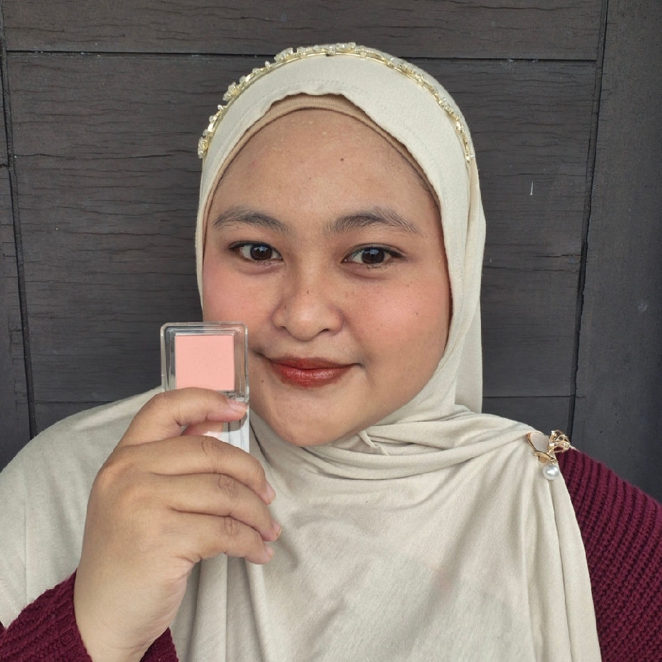 Pretty Blush Powder - #34 Maple Brown imgfdn-ca689566-8ab0-4e3c-96e9-ac33a7d6c2c3
