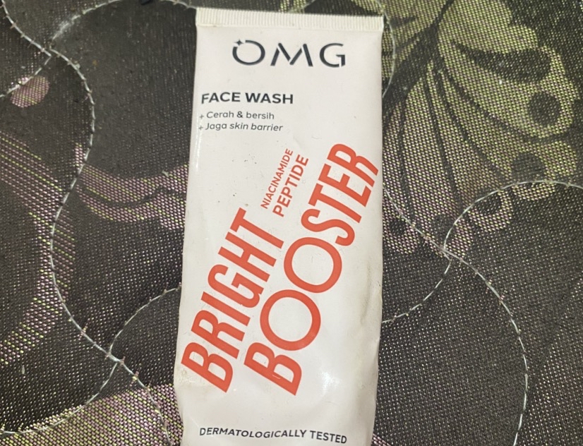 Bright Booster Face Wash imgfdn-a33fcbed-db67-4d76-b481-6ce1cd679ae6