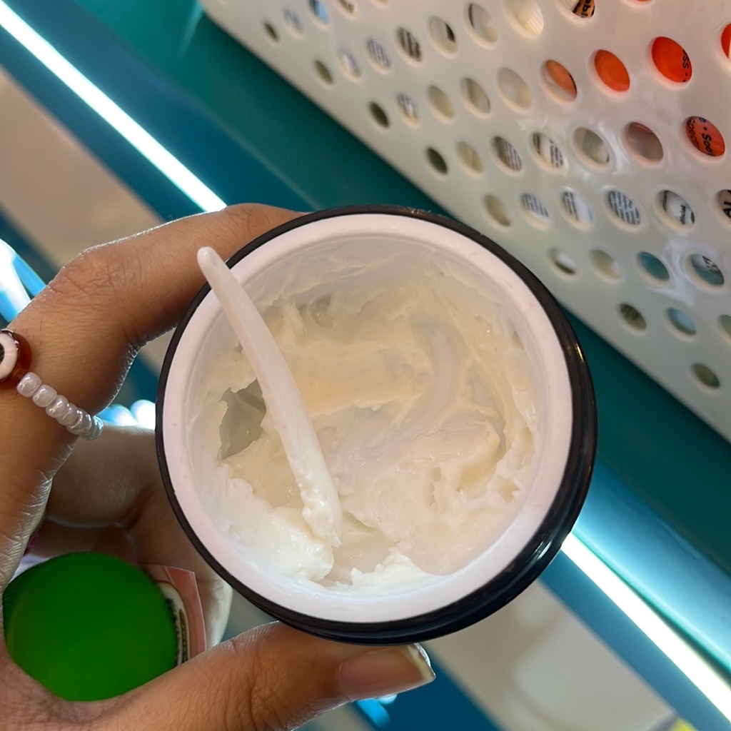 Invisible Finesse Moisturising Gel imgfdn-e6e30f32-7866-404a-816f-be98b15f66e7