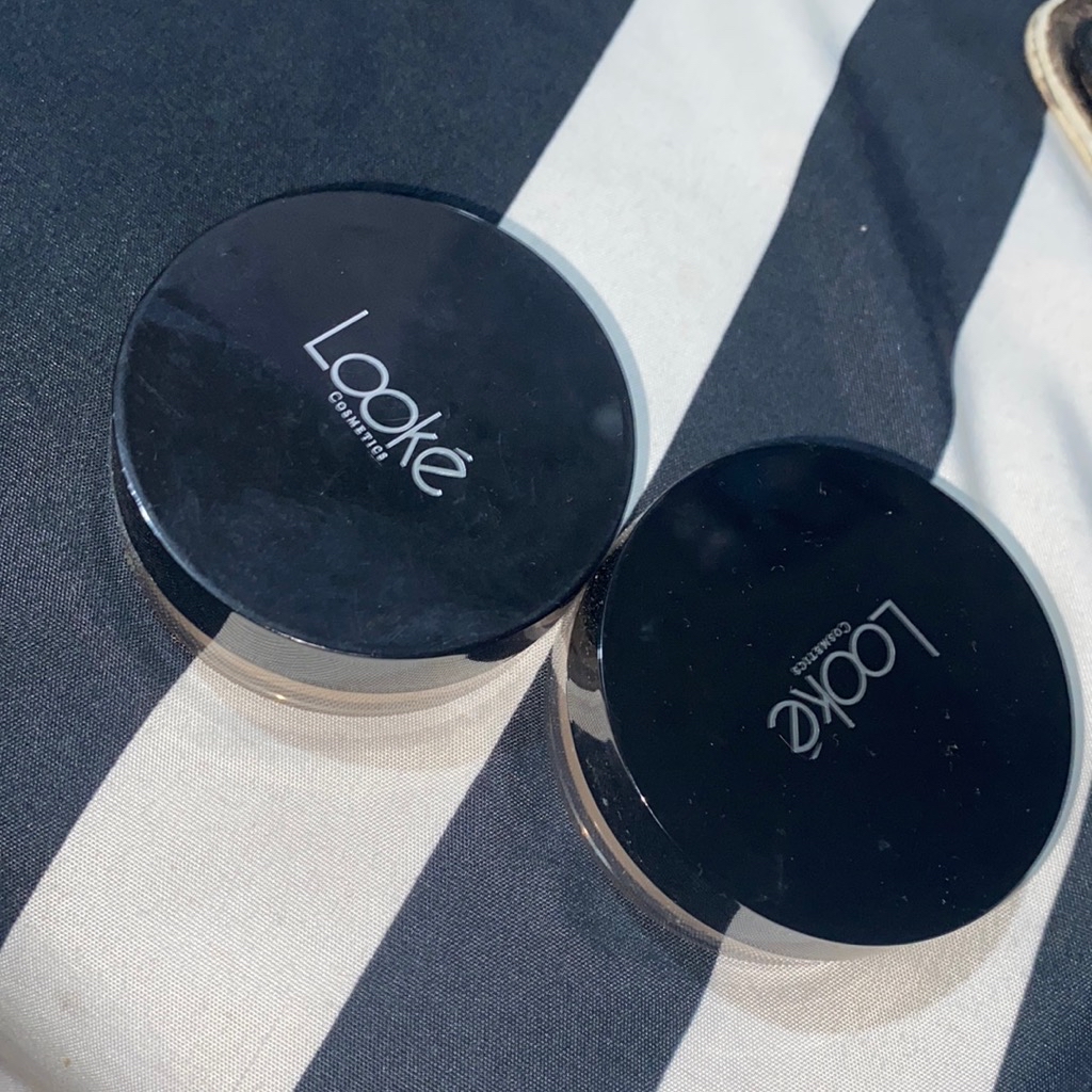 Holy Smooth and Blur Loose Powder - Terra imgfdn-1034adad-d4fa-4160-bac2-b348f4c31cc2