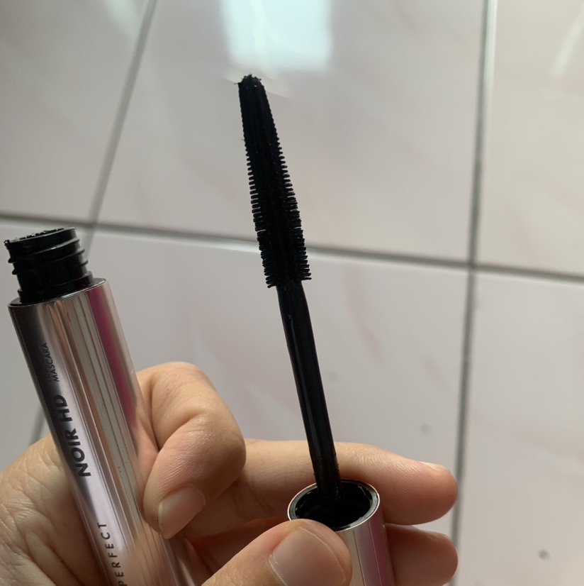 Noir HD Lash Tubing Mascara imgfdn-0e84757d-4964-4770-8e3b-1f32476f6e60