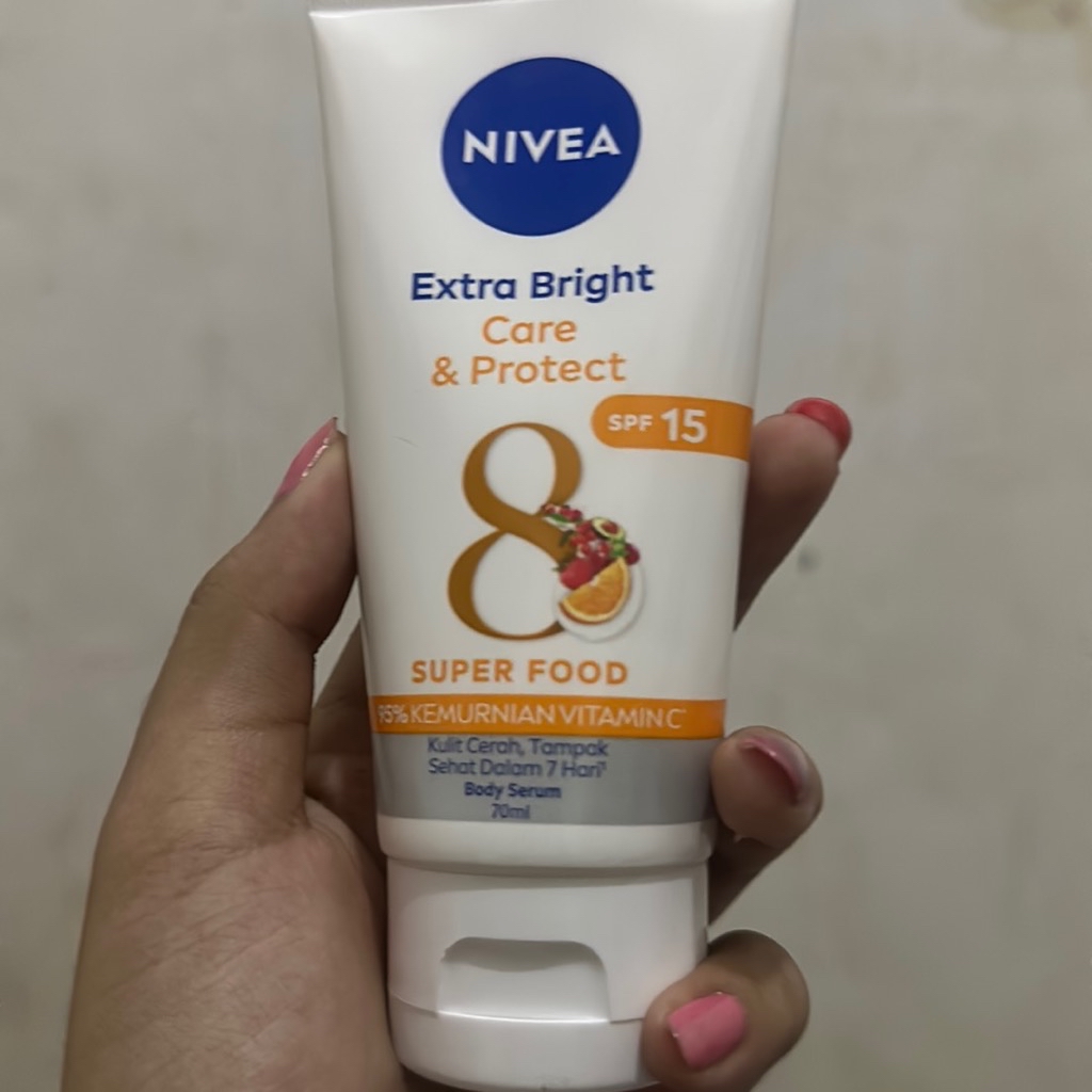 Extra White Repair & Protect Lotion imgfdn-459f6f59-0fb1-418f-8cbc-6717226dee77