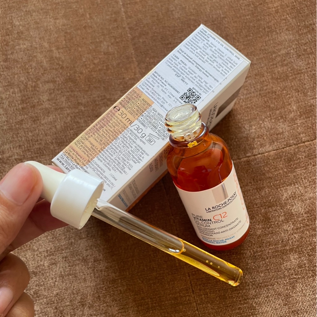 Vitamin C12 Oil Control imgfdn-94b7c9a9-5681-4700-8941-a0384acce67f