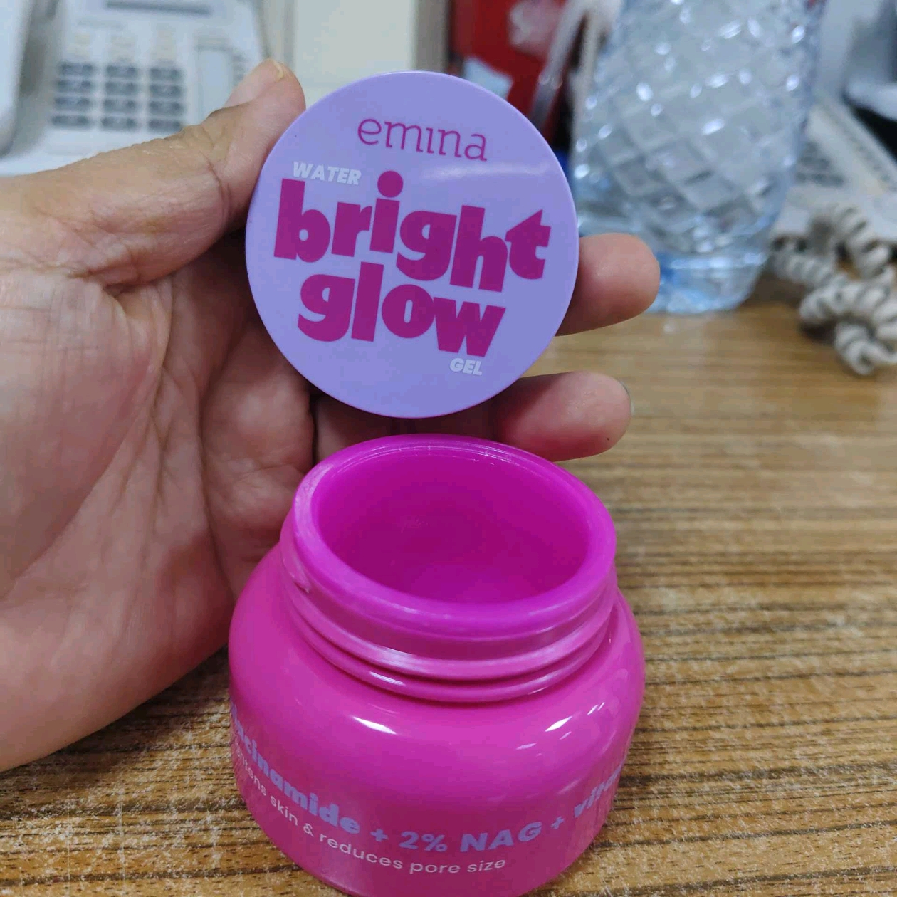 Water Bright Glow Gel Moisturizer imgfdn-b82e26a8-439c-42bf-9098-903842a65e81