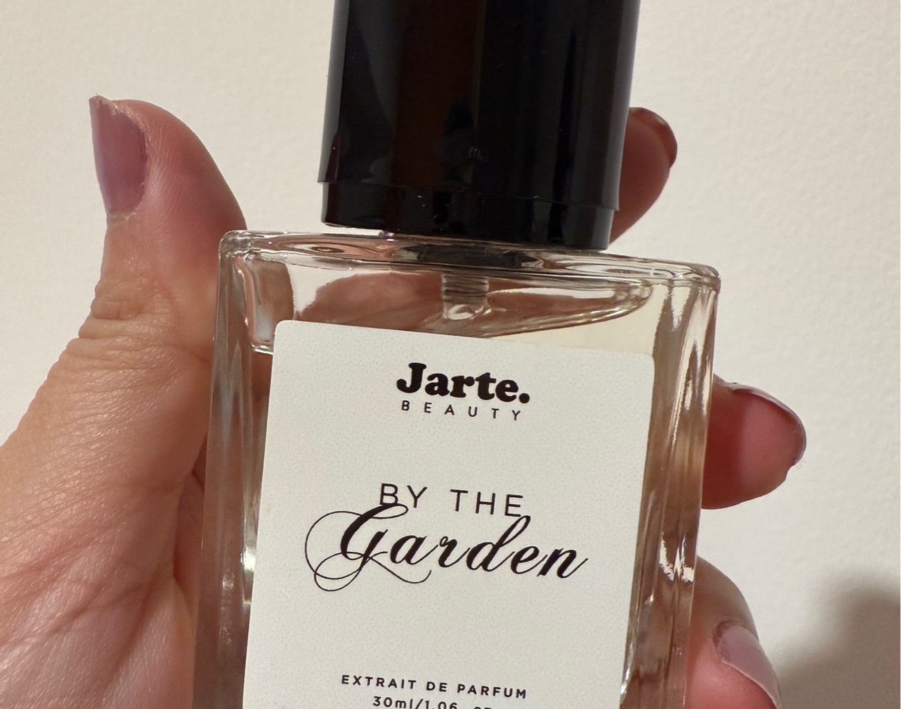 By The Garden Extrait De Parfum imgfdn-9acdde59-7117-44d5-ba95-502a0b301f2d
