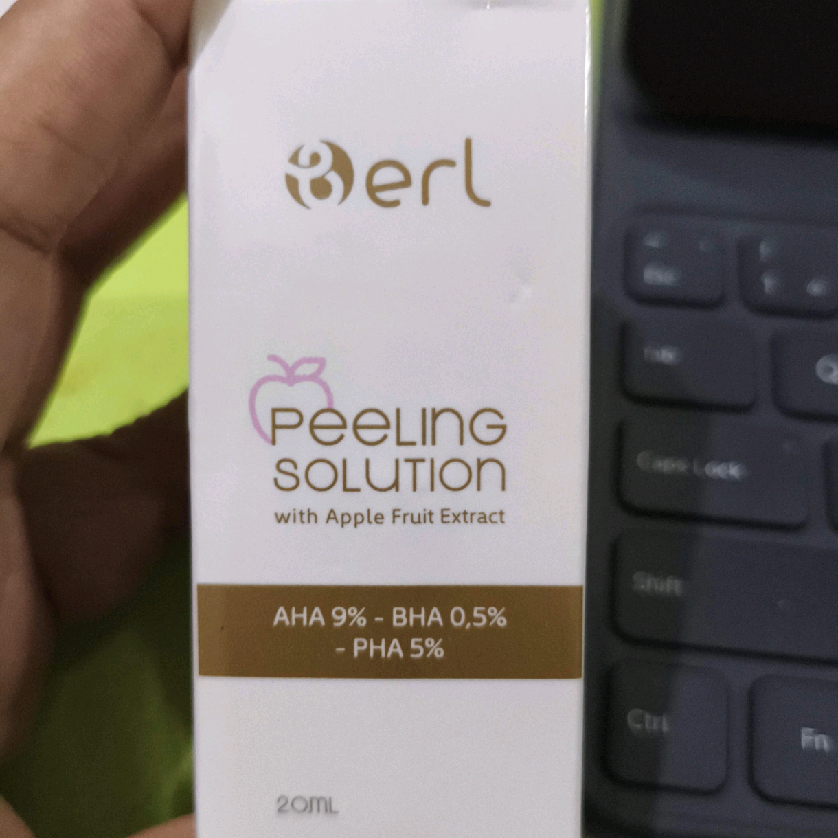 Peeling Solution with Apple Fruit Extract imgfdn-0de9693f-c3fd-44bc-b16c-6e105ff3c89c