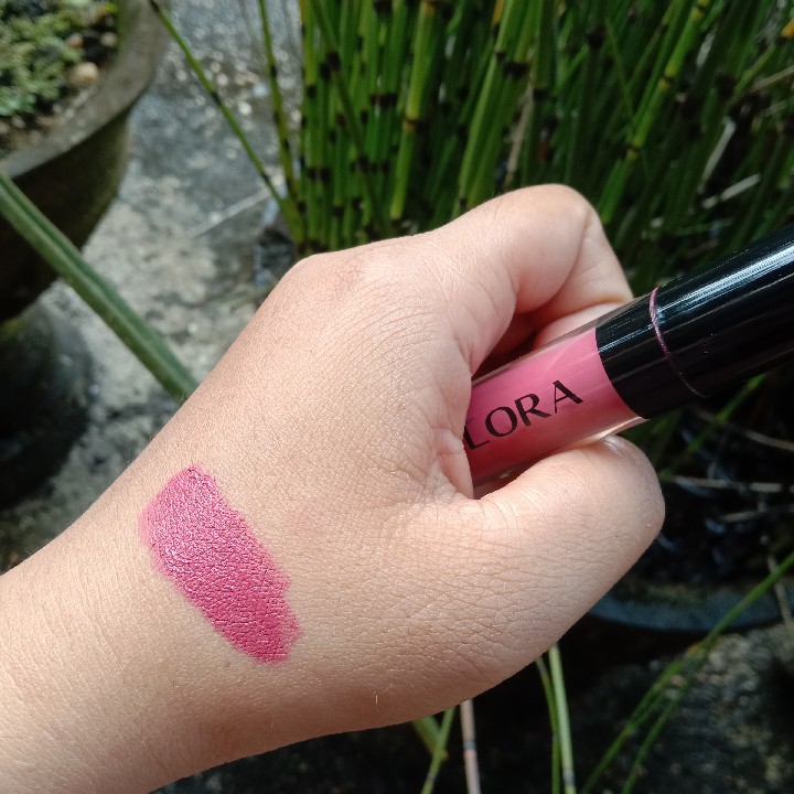 Urban Lip Cream Matte - 06 Lumiere imgfdn-afbb273f-70de-4d09-914d-c66b8f2b62f1