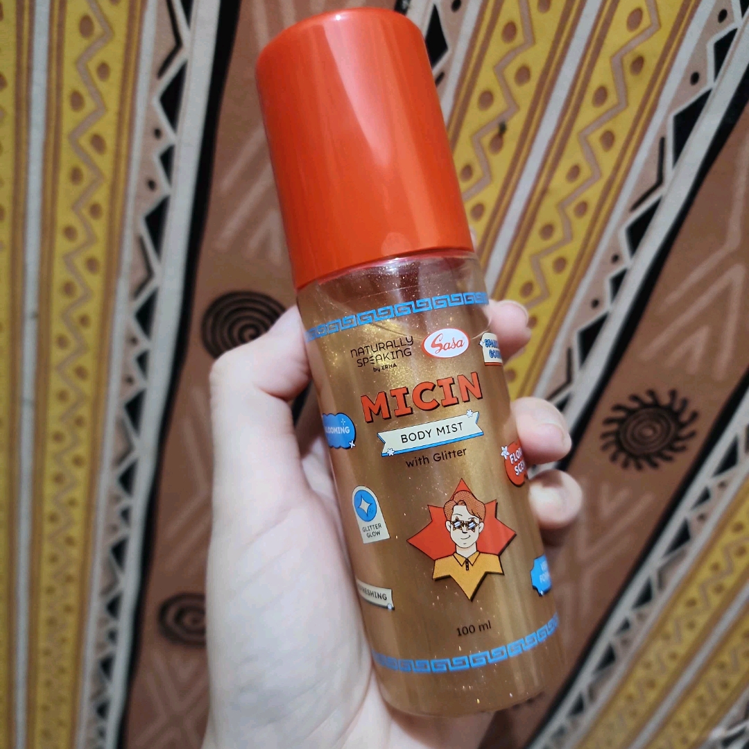 Micin Body Mist with Glitter imgfdn-d62ba819-c180-4a3a-88f0-38baccfc7599