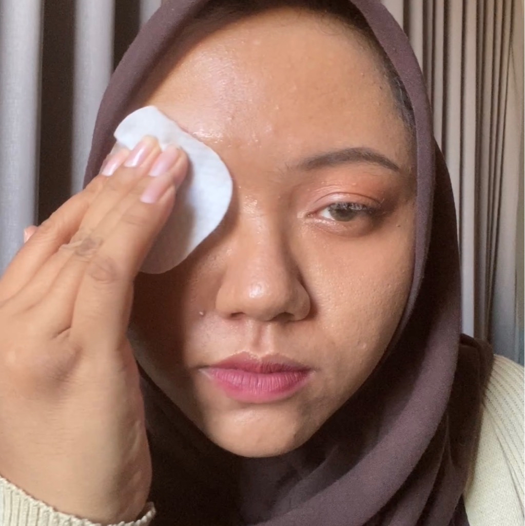 Smooth & Pure Lip and Eye Remover Pad imgfdn-52d8689e-920c-4911-8813-e6d7bf8dc412