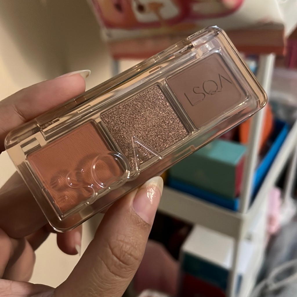 Glaze Eyeshadow Trio - Day Dreaming imgfdn-9f0f7cf8-e84a-48ab-af36-516dd663a0a3