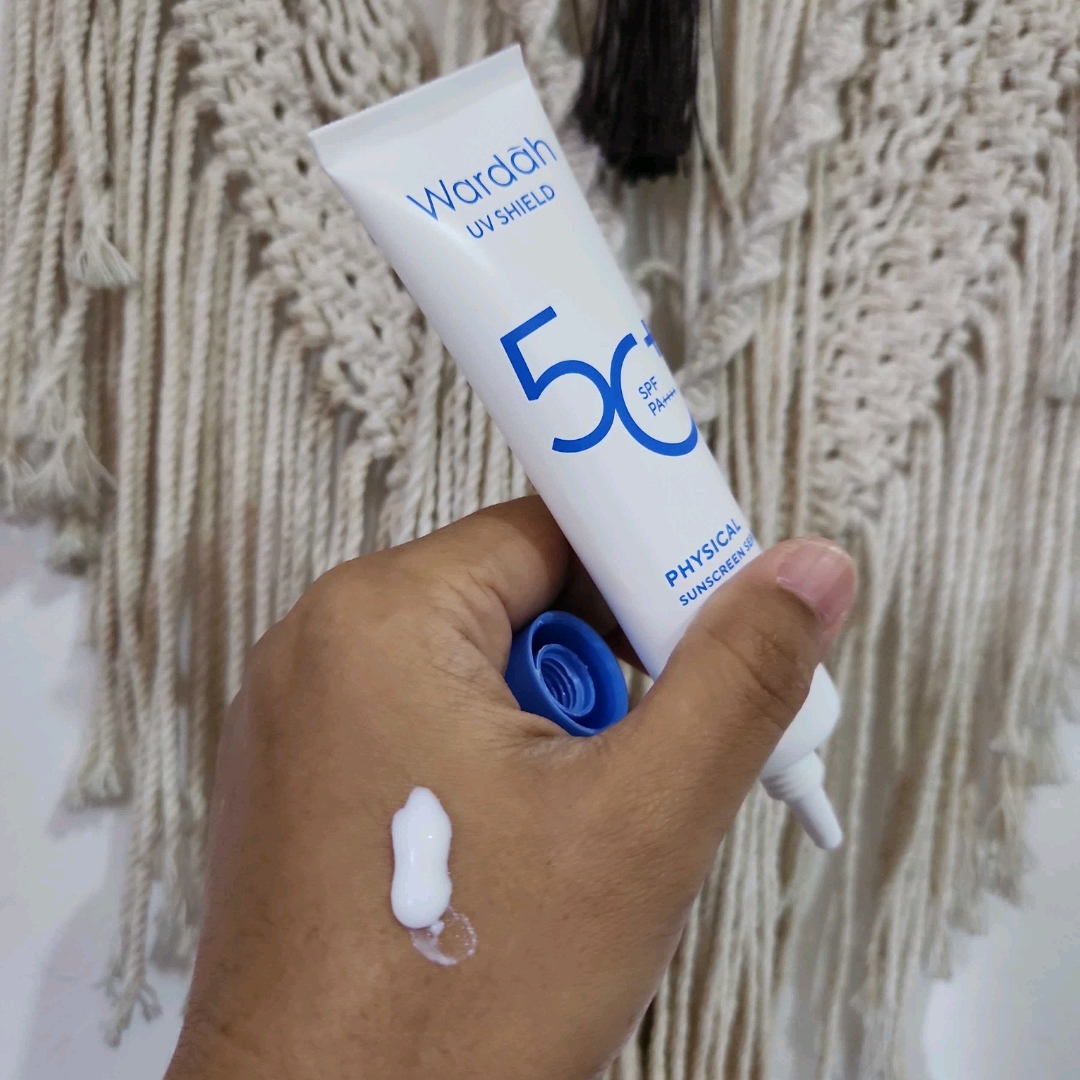 UV Shield Physical Sunscreen SPF 50/PA++++ imgfdn-22137442-4a52-4954-87f3-124a49af8bb3