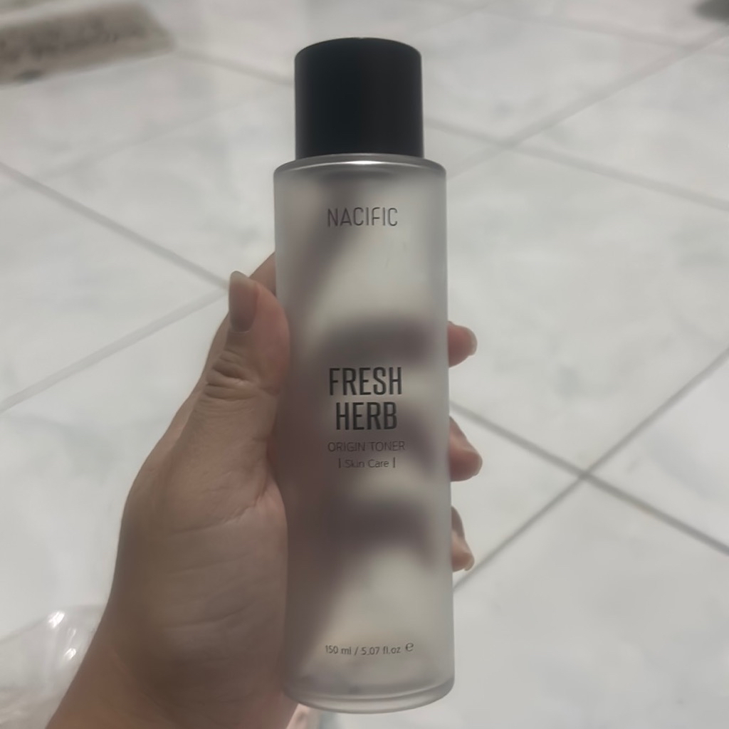 Fresh Herb Origin Toner imgfdn-61bf301d-a009-47a5-ab95-ab02855b74c4