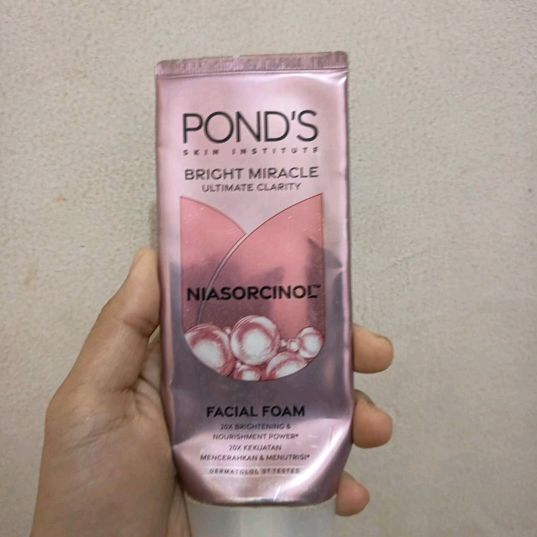 Bright Miracle Ultimate Acne Control Facial Foam imgfdn-80b25e29-c535-4780-9288-284e924fab5d