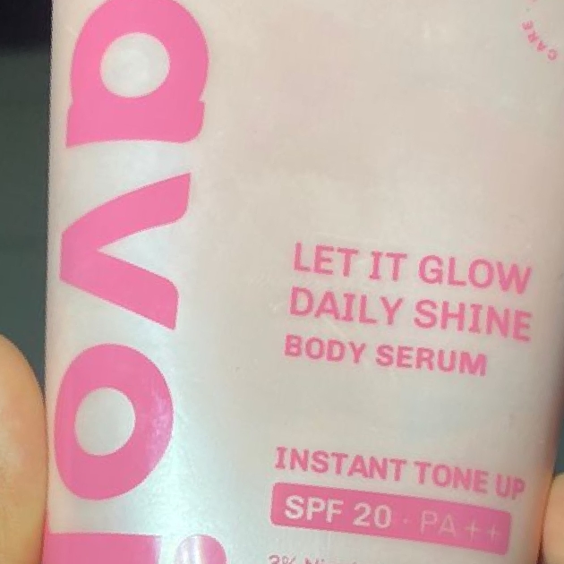 Let It Glow Daily Shine Body Serum Instant Tone SPF 20++ - 01 Cream Beige imgfdn-75132c82-d685-41a2-bc1a-d7329cd07513