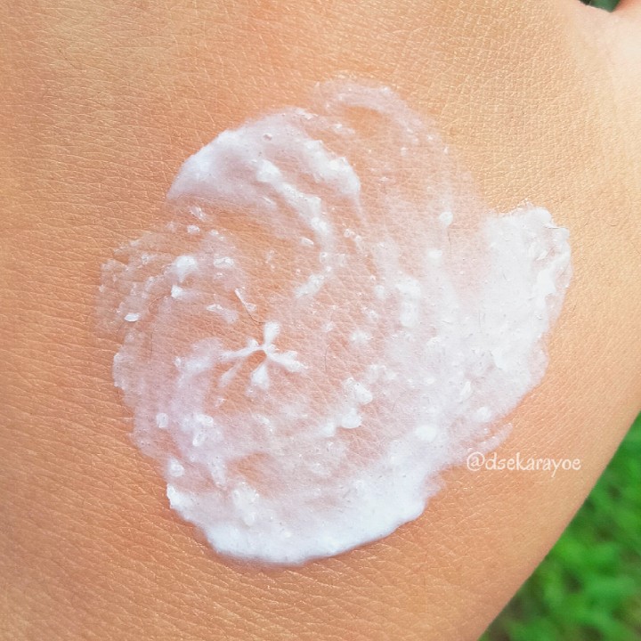 Skin Lightening Body Scrub - Myori imgfdn-61382e28-17ba-4070-8727-652b350d7a7e