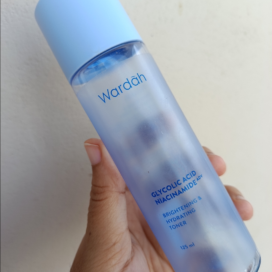 Lightening Face Toner imgfdn-9299d05b-be95-43ae-b798-7d7015a31bcc