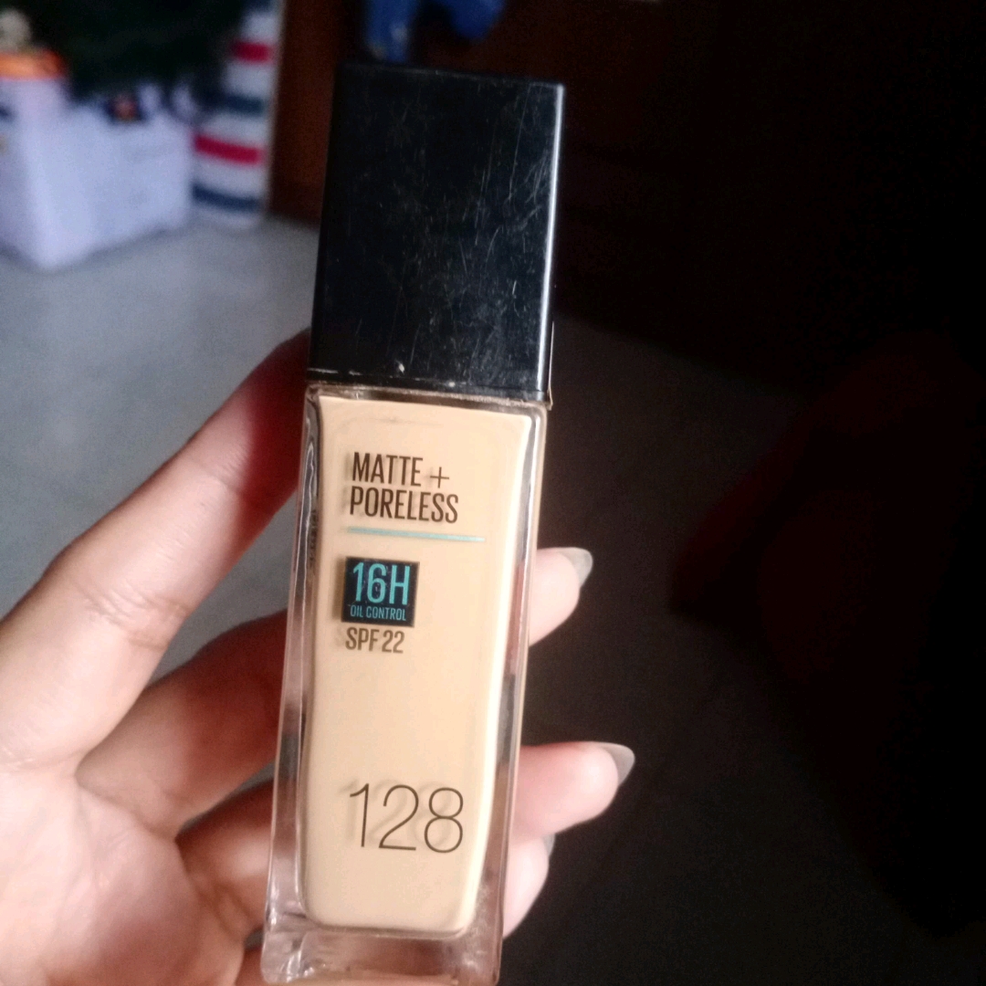 Fit Me! Matte + Poreless Foundation - 335 Classic Tan imgfdn-8ea306c0-9d7d-4226-a824-eeed1f307489