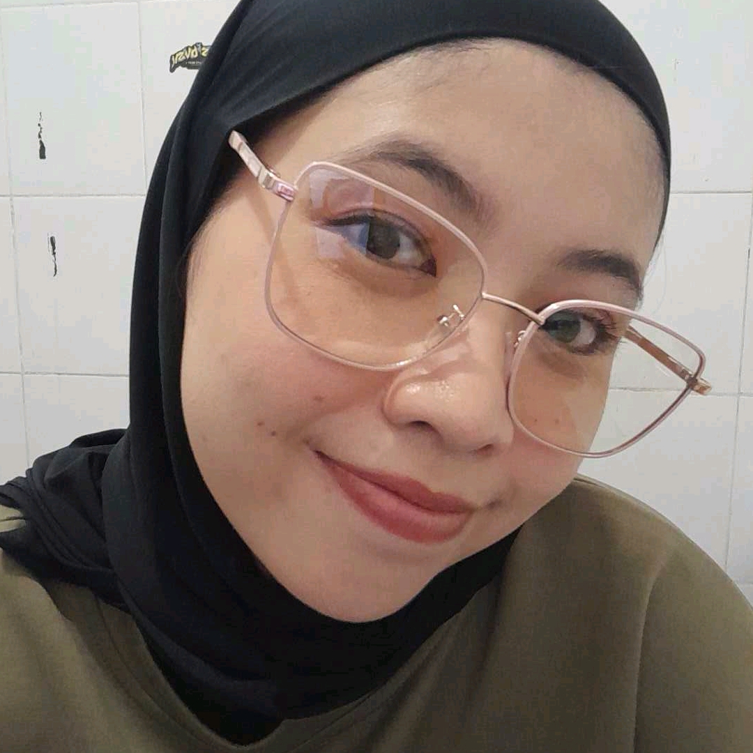 Airy Poreless Fluid Foundation - C00 Creme Porcelain imgfdn-084a92a5-6749-4246-9d4a-b31bb39da6d5