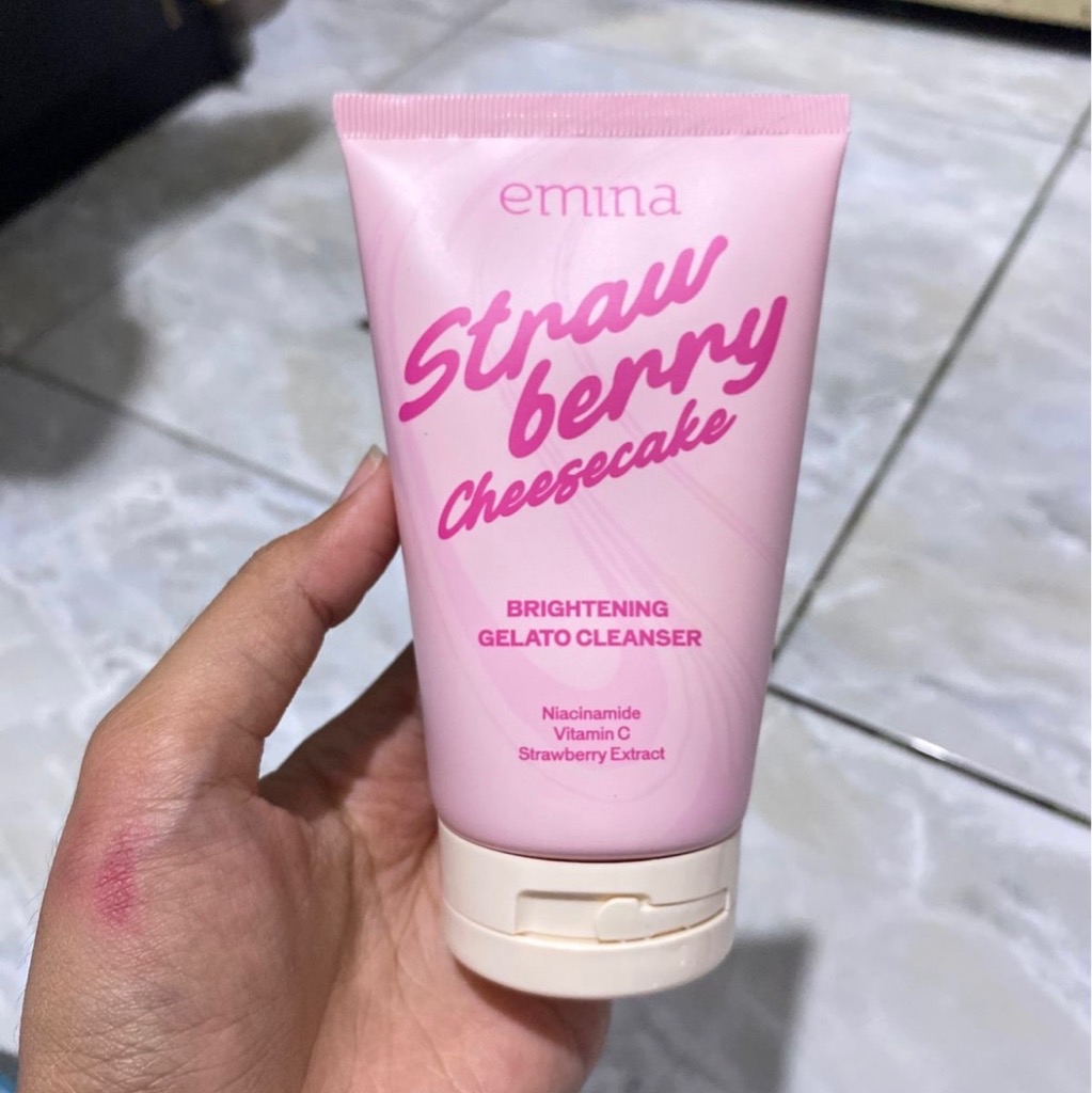 Gelato Cleanser - Strawberry Cheesecake Brightening imgfdn-f5599bb9-5723-46f9-9853-6257f9600ed4