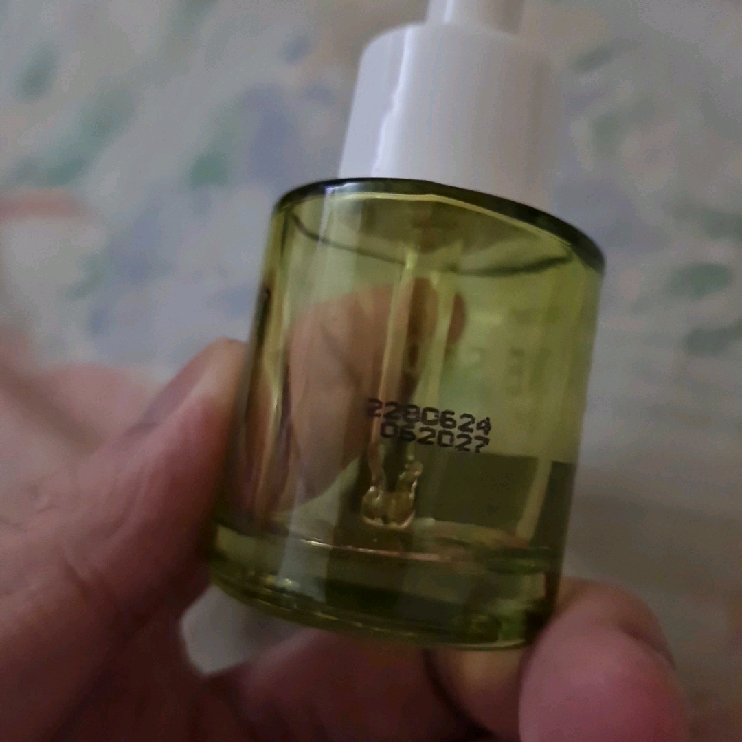 Acne Spot Serum imgfdn-32a7bcd9-3457-45af-9870-0377a8eebb6b