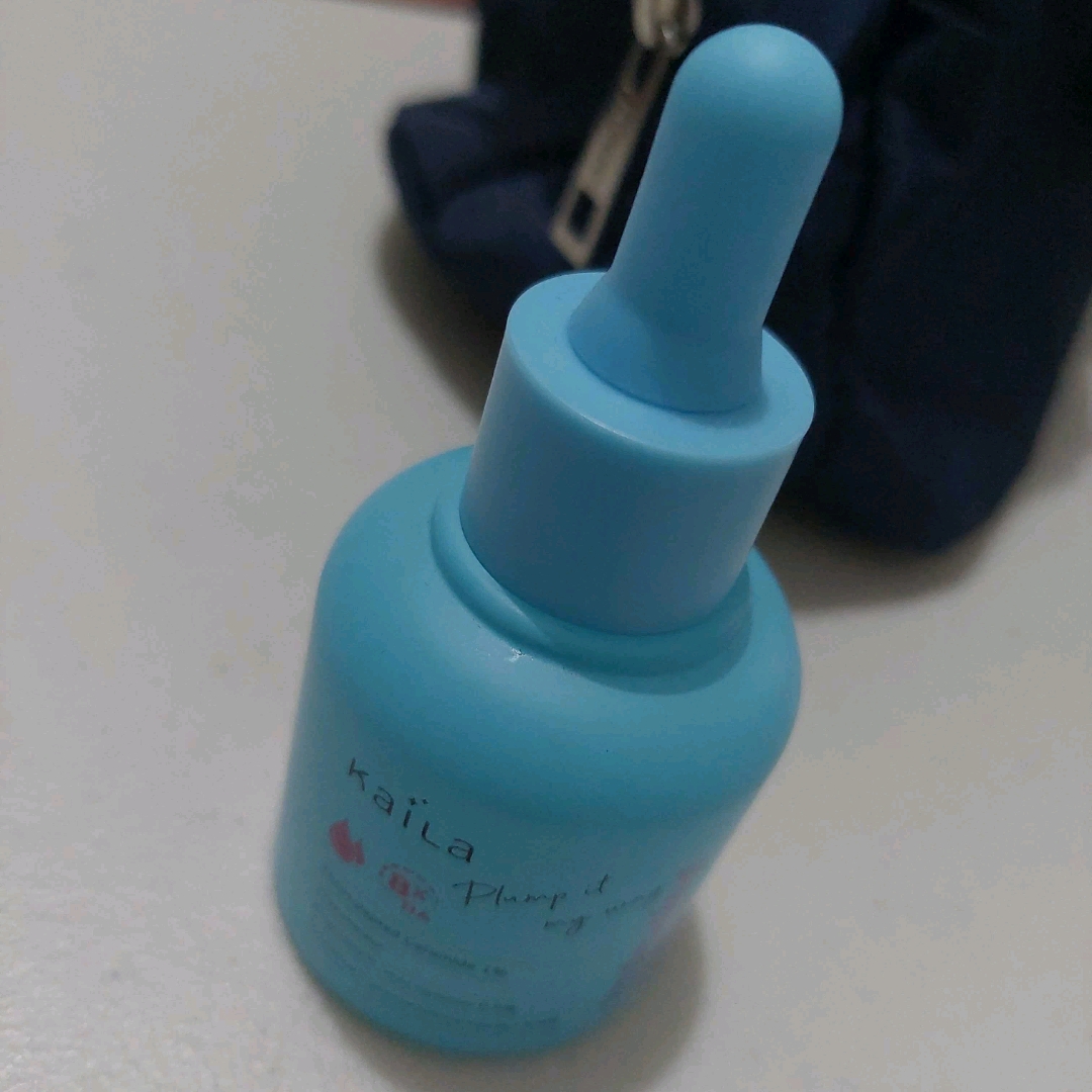 Hydrating Serum imgfdn-0813867a-5663-4de1-a961-fcd0c6f9f6f2