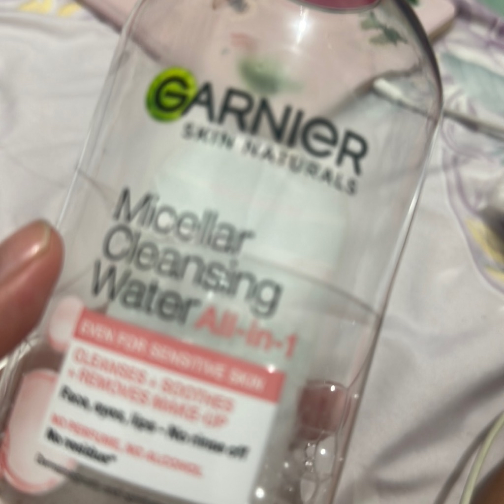 Micellar Milk Cleansing Water and Makeup Remover imgfdn-ac0396e2-ad9c-4ed6-ae50-fd25bcd77b1a