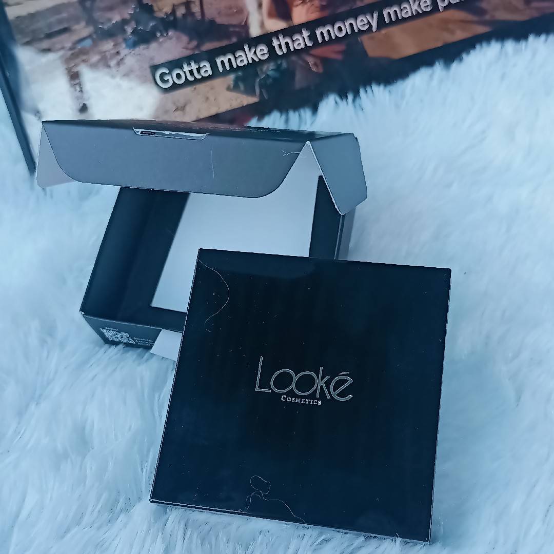 Holy Perfecting Pressed Powder - Aurora imgfdn-dce313c2-20eb-4e17-b0a2-ec21929cc0a2
