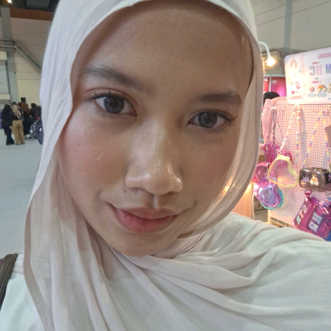 Perfect Cover Cushion - 02 Praline imgfdn-f2db32f2-96d1-4944-b5b0-b5af5a31d591