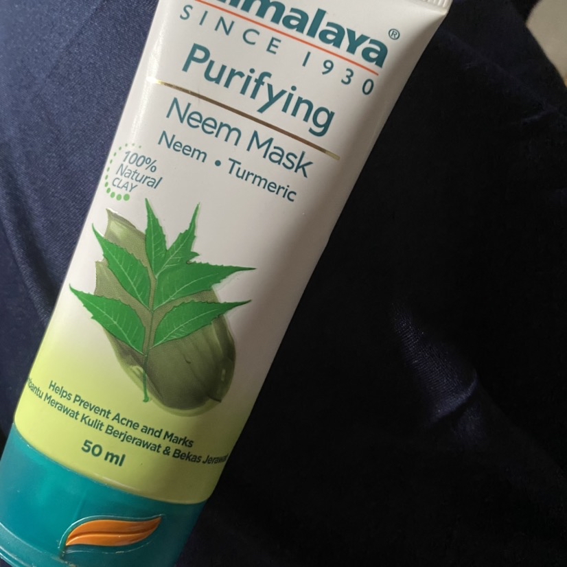 Purifying Neem Mask imgfdn-e3f095b8-78dd-40f3-a5c9-19768525e027