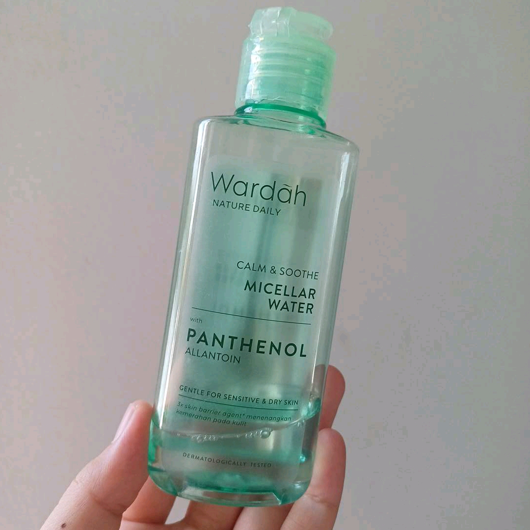 Nature Daily Calm & Soothe Micellar Water imgfdn-48f861ae-549f-4041-b95a-216b6d932c6e