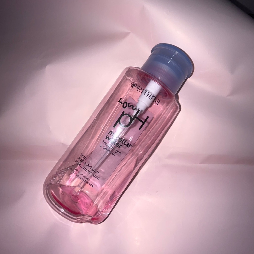 Low pH Micellar Water HyaluBright & Smooth  imgfdn-03f633f9-7ac1-4cad-b7a9-f716bbabe67c