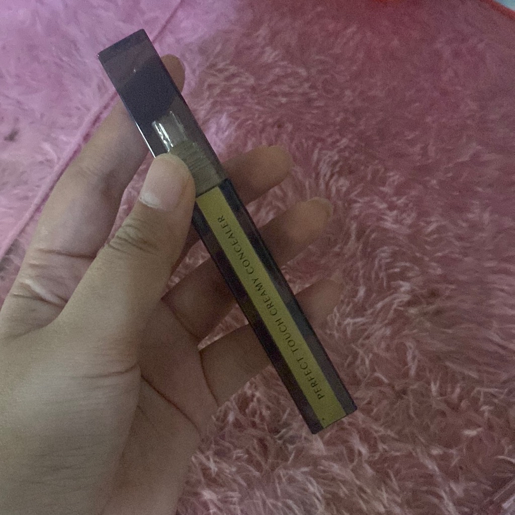 Perfect Touch Creamy Concealer - Beige imgfdn-442a8ba1-c259-40f6-b026-0126fbfc236e