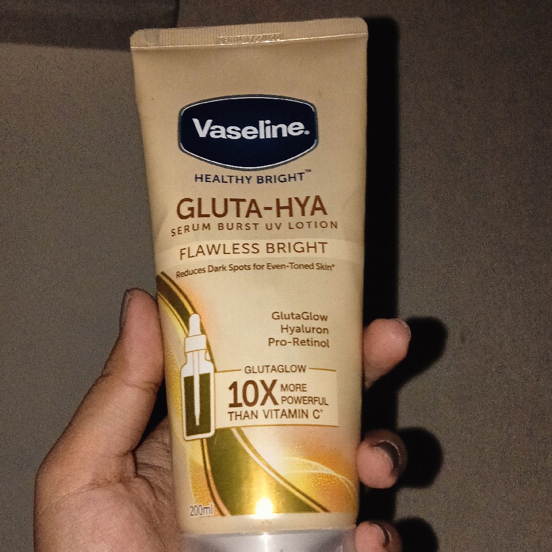 Healthy Bright Gluta-Hya Serum Burst Lotion - Flawless Bright imgfdn-0d6635fd-2d3d-4cb0-9b59-513d82a69542