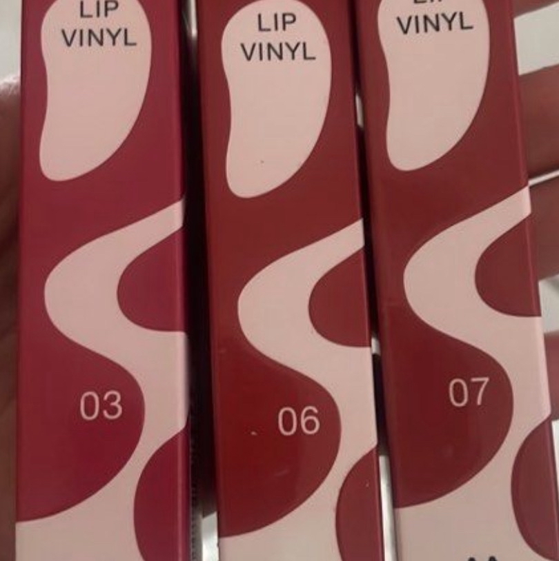 Hyperlast Glazed Lip Vinyl - 06 Mahogany Mission imgfdn-eb66bf68-2a49-427b-af68-7bff929a5576