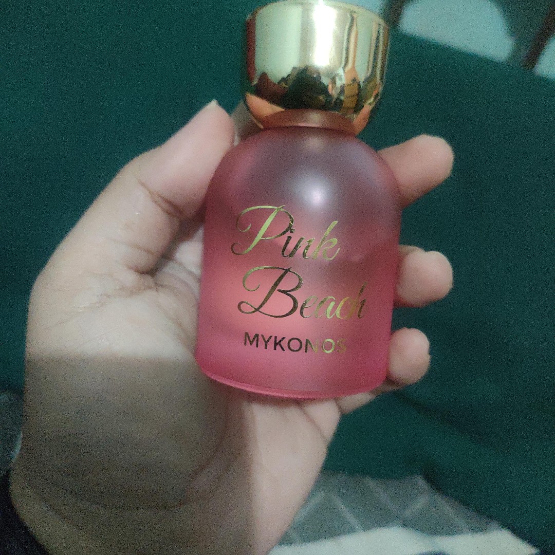Pink Beach EDP imgfdn-b40c9fb7-36a2-4481-80f1-bf230d3d7c75