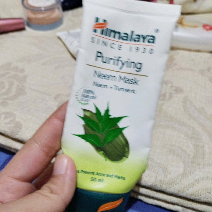 Purifying Neem Mask imgfdn-86110298-10dd-45ed-bc41-cdf0d5a4505f