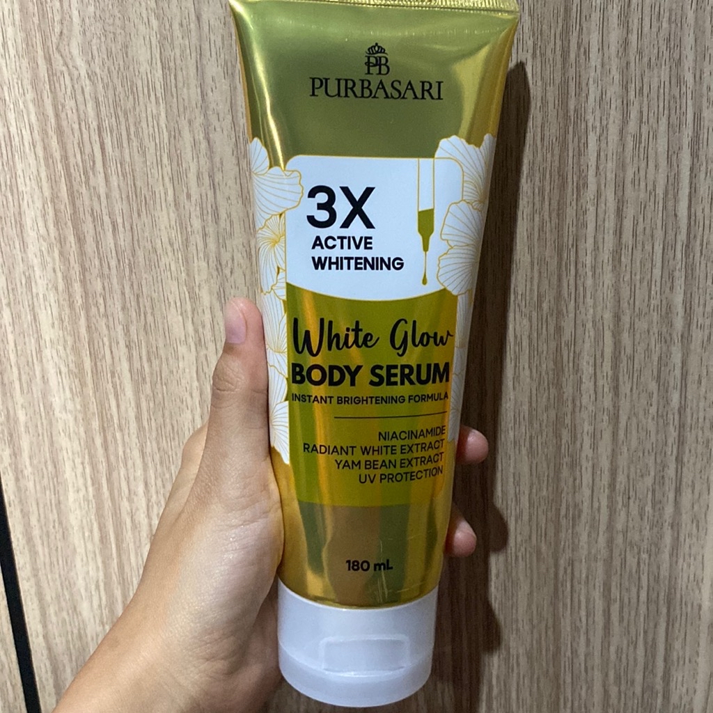 White Glow Body Serum imgfdn-bc40b0d1-45a7-4307-a96c-566c211fce3e