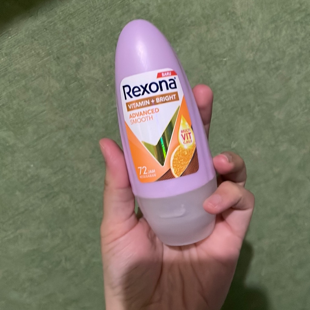Anti-Perspirant Roll On Advanced Smooth imgfdn-782af3c5-8324-4a40-9fb0-daf8ec84af92