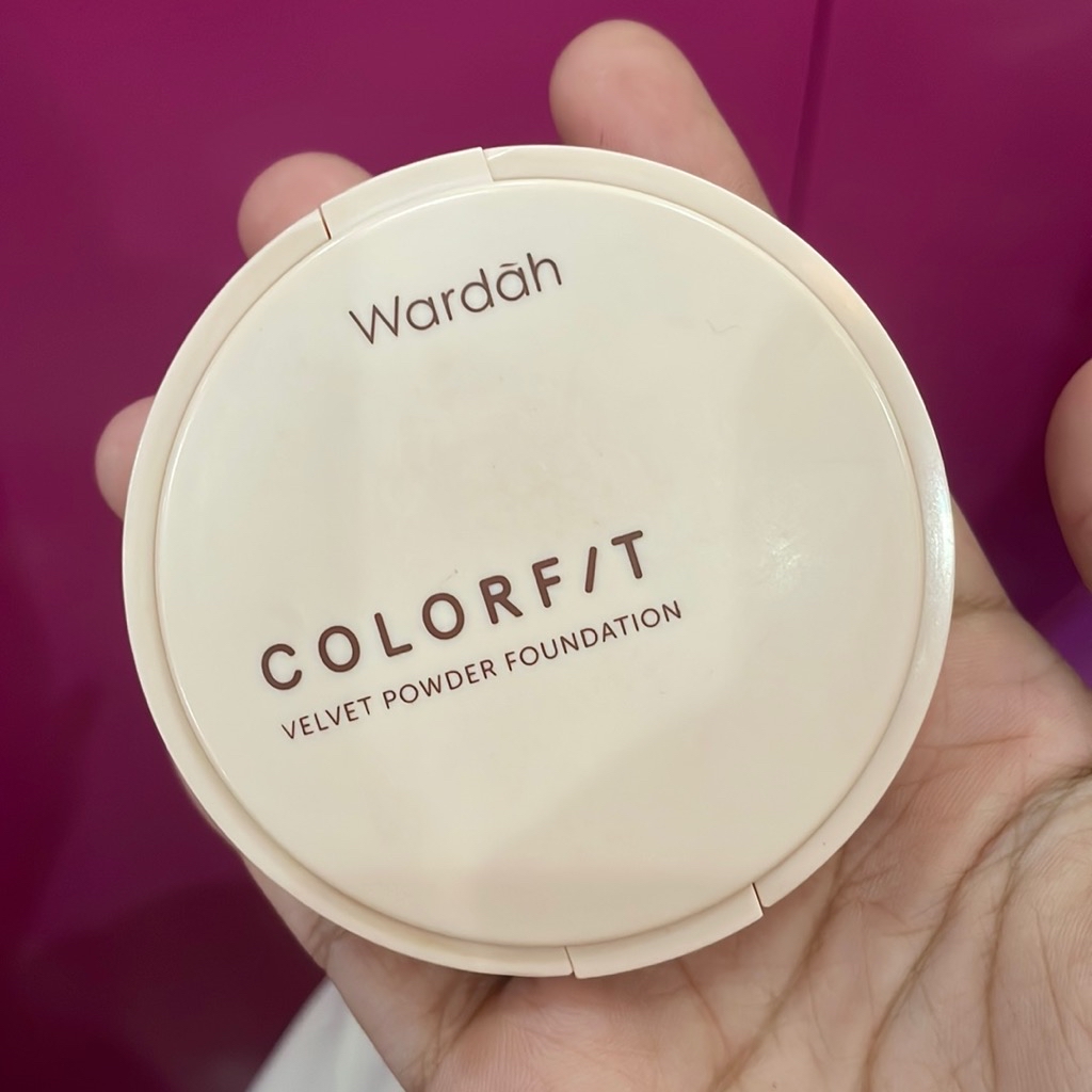 Colorfit Velvet Powder Foundation - 32N Neutral Beige imgfdn-cbc94a7f-64a0-4bfb-b603-61ab8273642b