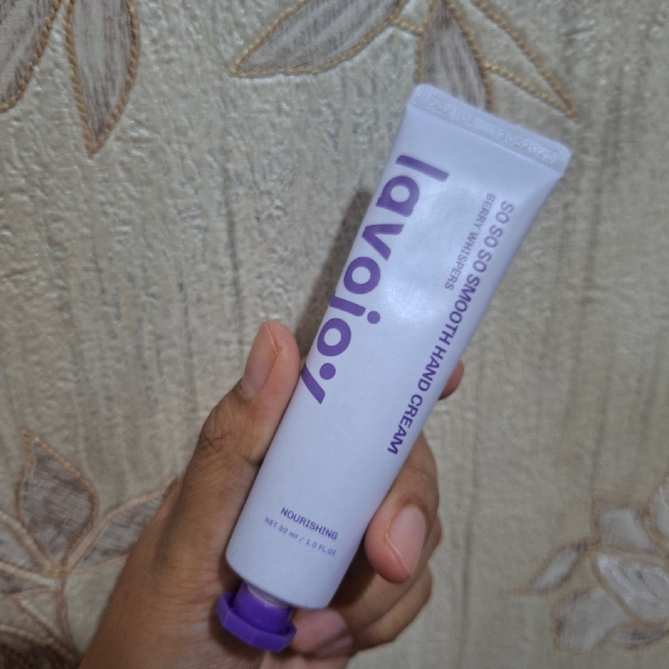 So So So Smooth Hand Cream Berry Whispers imgfdn-55ce4759-fc5f-40b6-9c88-60292fa273ee