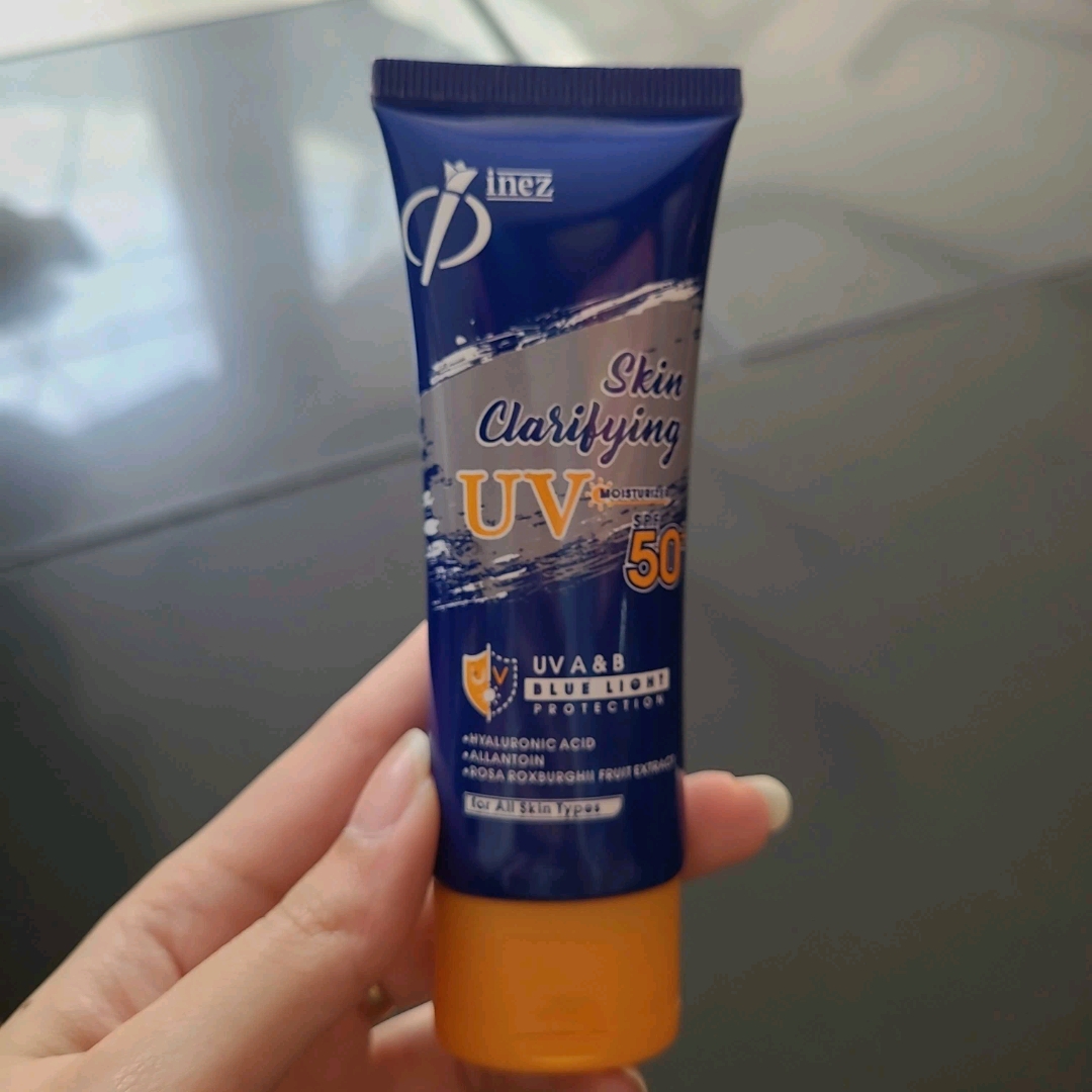 Skin Clarifying UV Moisturizer imgfdn-e2d9f200-4039-4a4a-9e78-a544e112c808