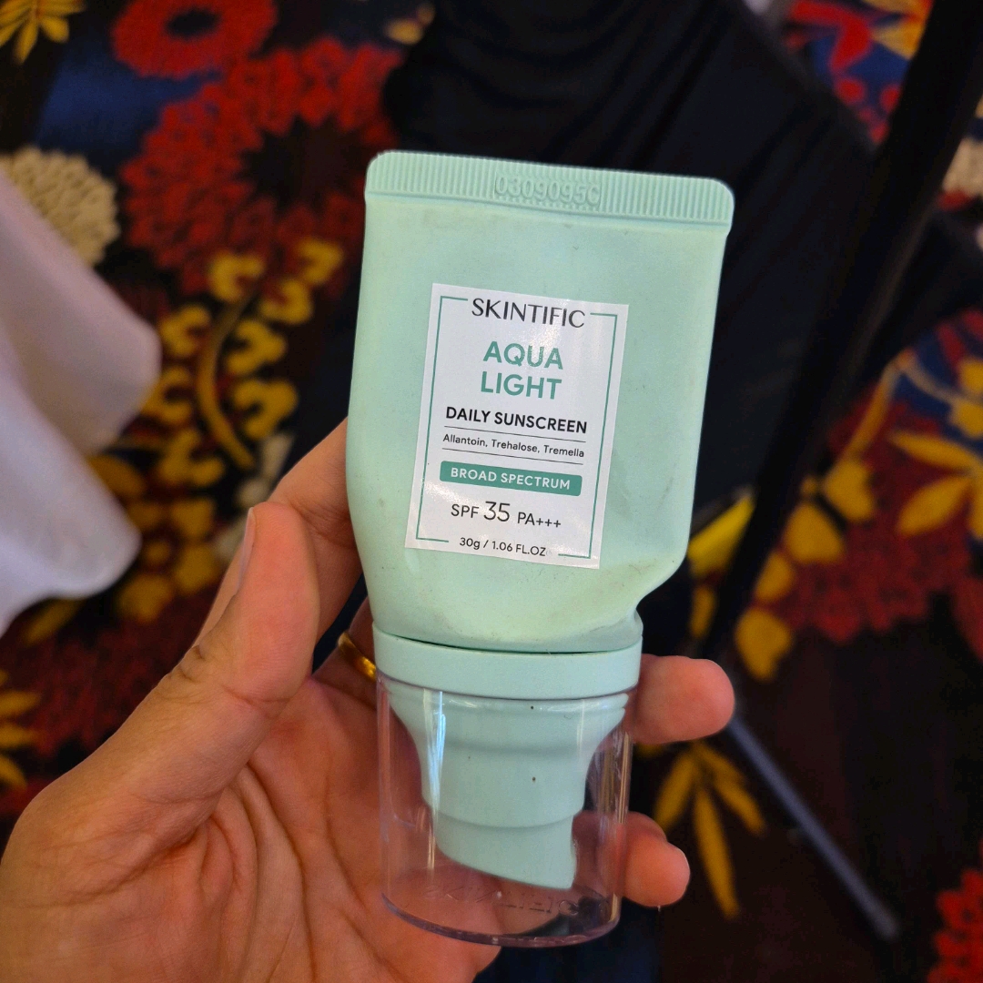 Aqua Light Daily Sunscreen SPF 35 PA+++ imgfdn-d9b1e477-2c59-4678-b7bd-09f4d92cadd0