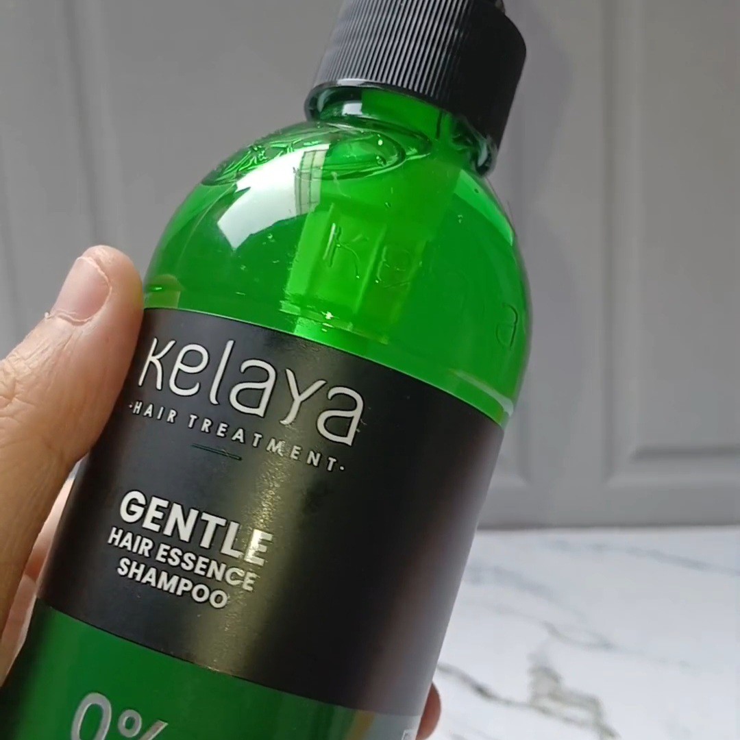 Gentle Hair Essence Shampoo imgfdn-caca3791-9423-42ab-97a5-b519a2788b01