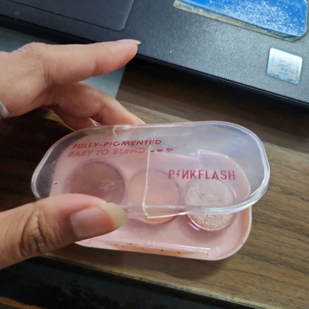 Pink Game Eyeshadow Palette - PK01 imgfdn-6750956b-56ea-4e58-95fc-a7c3389ea227