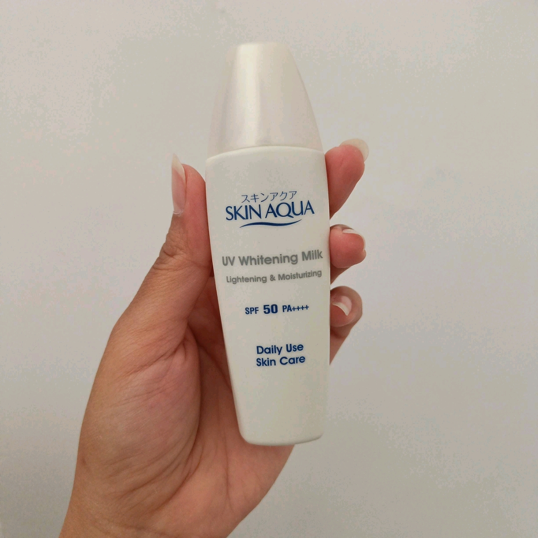 UV Whitening Milk imgfdn-a381baaa-3729-42b3-b18f-b9e65a66c1d5